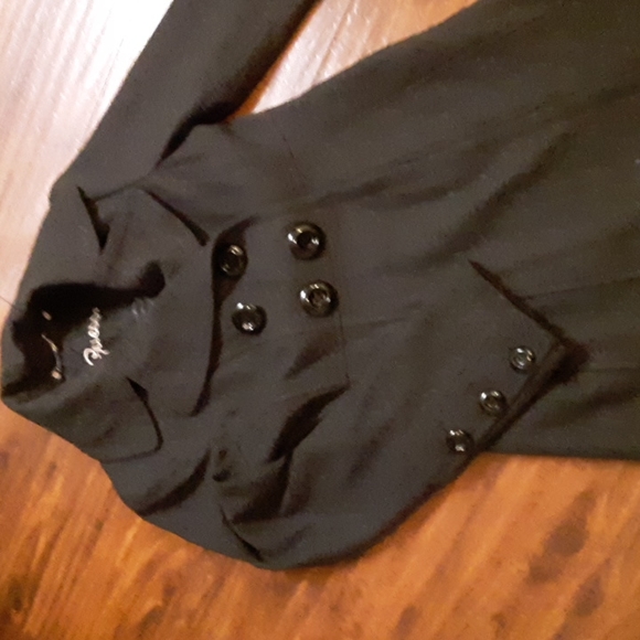 Guess coat sz small - Picture 2 of 7